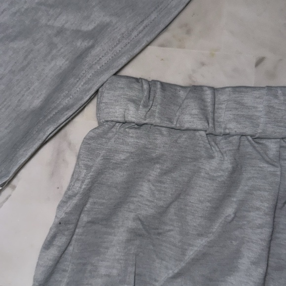 Grey short loungewear or gym SET - Picture 4 of 5